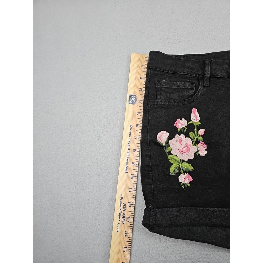 Guess Denim Shorts Pink Floral Embroidery Women's Size 31 Black High Rise Cuffed - Picture 2 of 8
